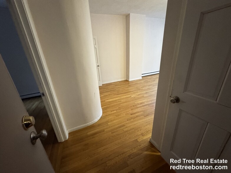 Building Photo - 67 S Huntington Ave