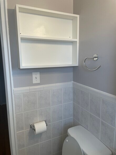 Building Photo - 343 Bloomfield Ave