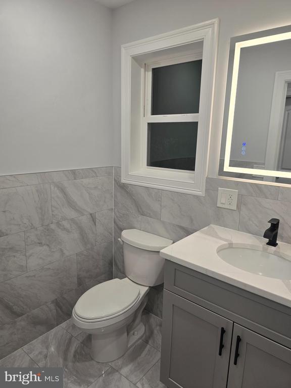 Building Photo - 135 N 15th St