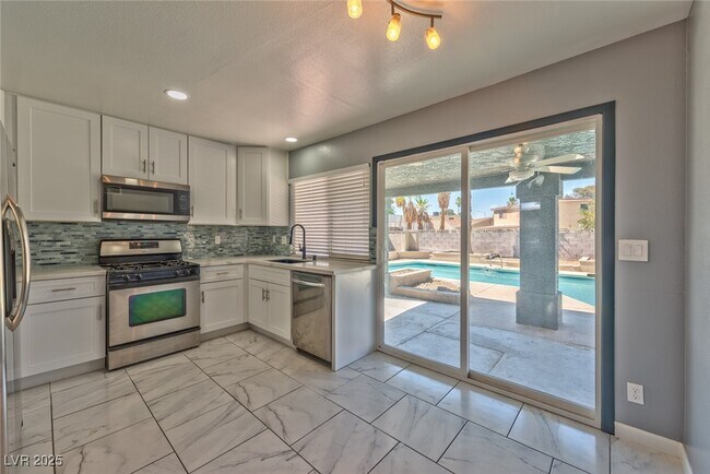 Building Photo - 7216 Archcrest Ave