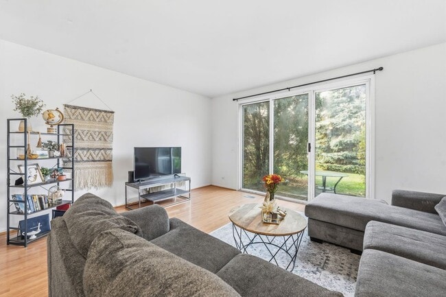 Building Photo - 4462 Quill Ln