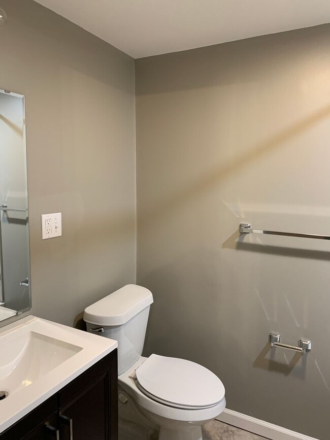 Building Photo - 2630 Edwards Wy