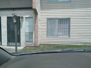 Building Photo - 4031 Henley Rd