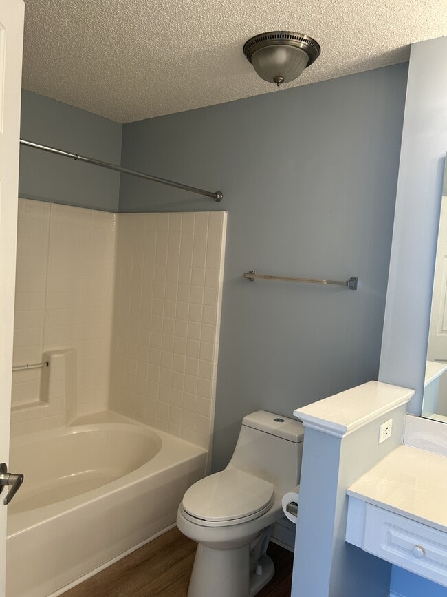 Building Photo - 627 Woodmoor Dr