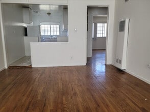 Building Photo - 1536 S Orange Grove Ave