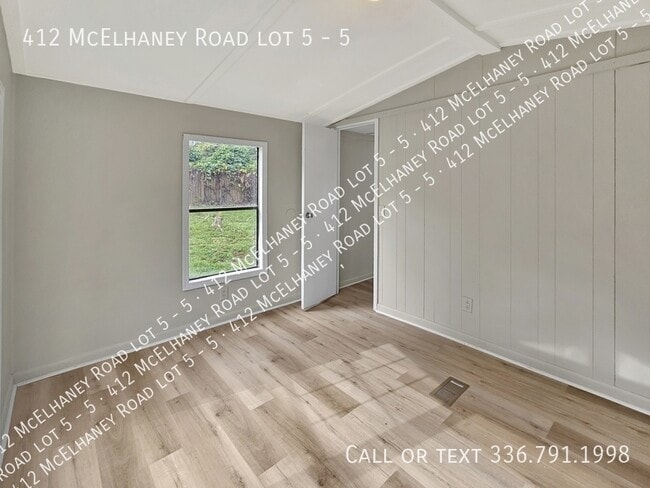 Building Photo - 412 McElhaney Rd