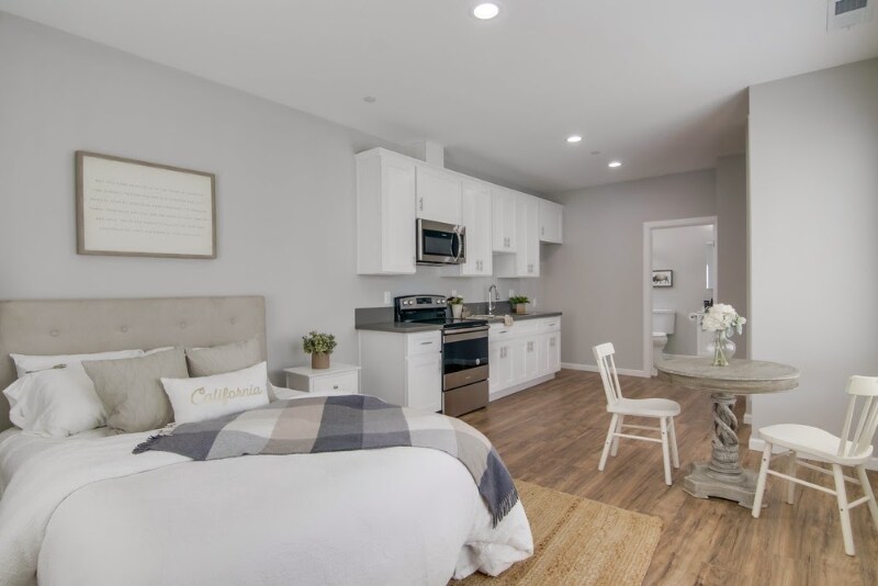 Building Photo - 532 Cesar E. Chavez Pkwy