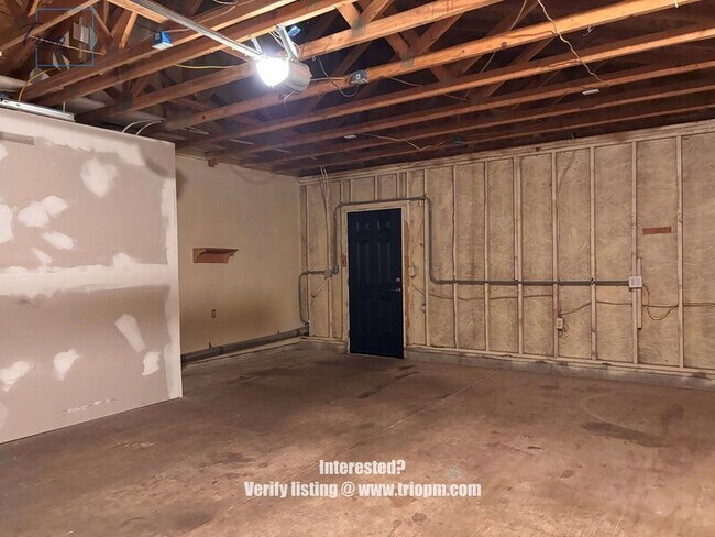 Building Photo - 580 N 51st St