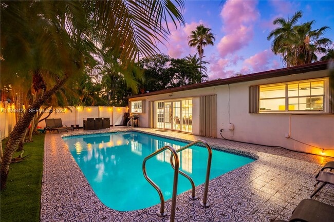 Building Photo - 1244 Garfield St