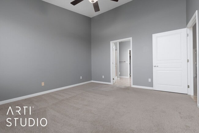 Building Photo - Welcome to your dream home located in the ...