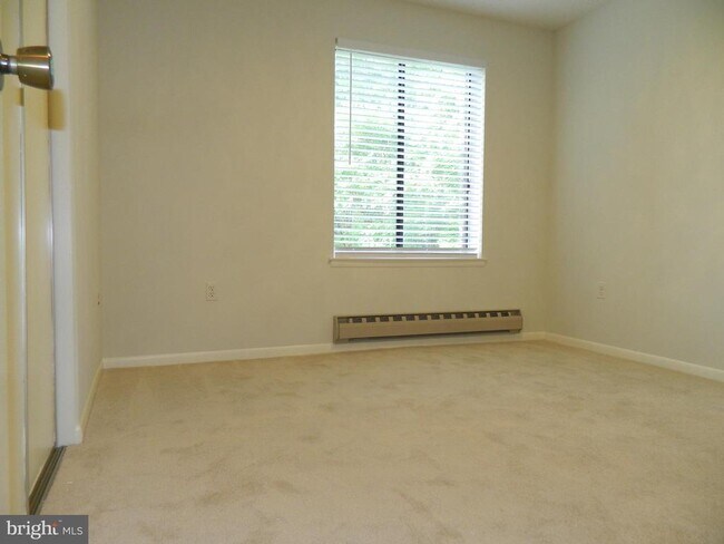 Building Photo - 15320 Pine Orchard Dr