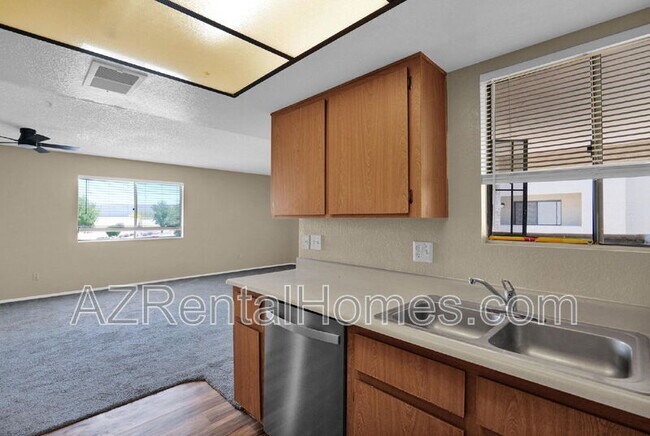 Building Photo - 8155 E Roosevelt St