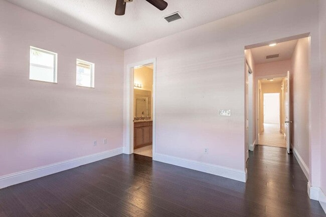 Building Photo - 6072 NW 116th Dr