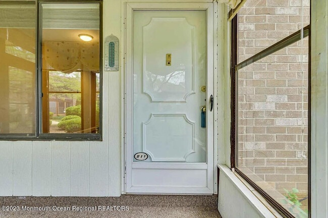 Building Photo - 116 Amberly Dr