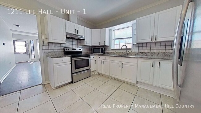 Building Photo - 1211 Lee Hall St