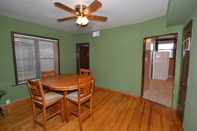 Building Photo - 3243 N Damen Ave