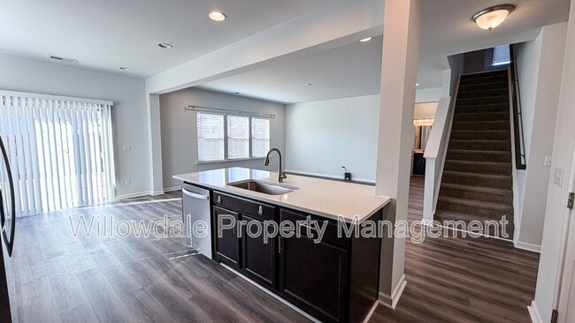 Building Photo - 993 Deaton Dr