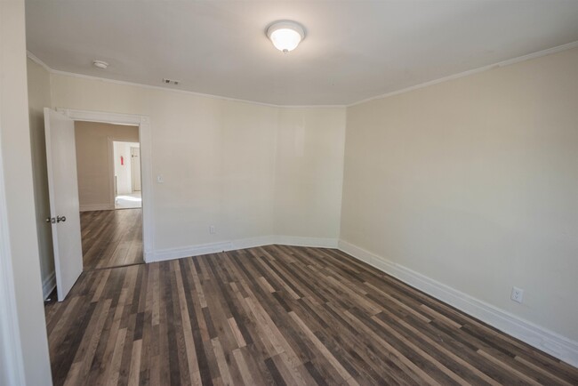 Building Photo - 134 Wakeman Ave