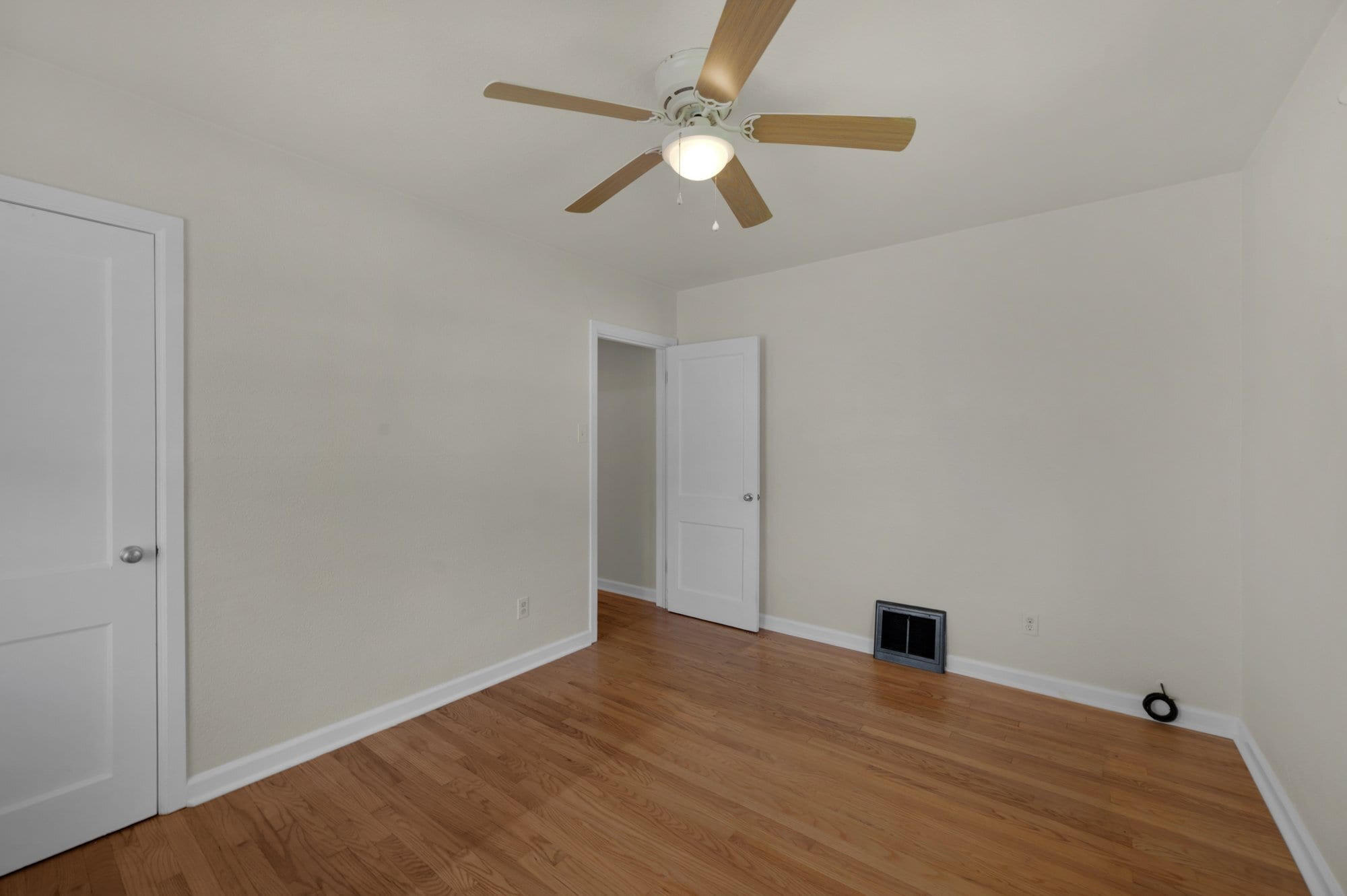 Bedroom 2 and closet. - 114 N Foote Ave