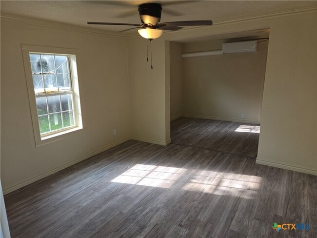 Building Photo - 602 E Whitson St