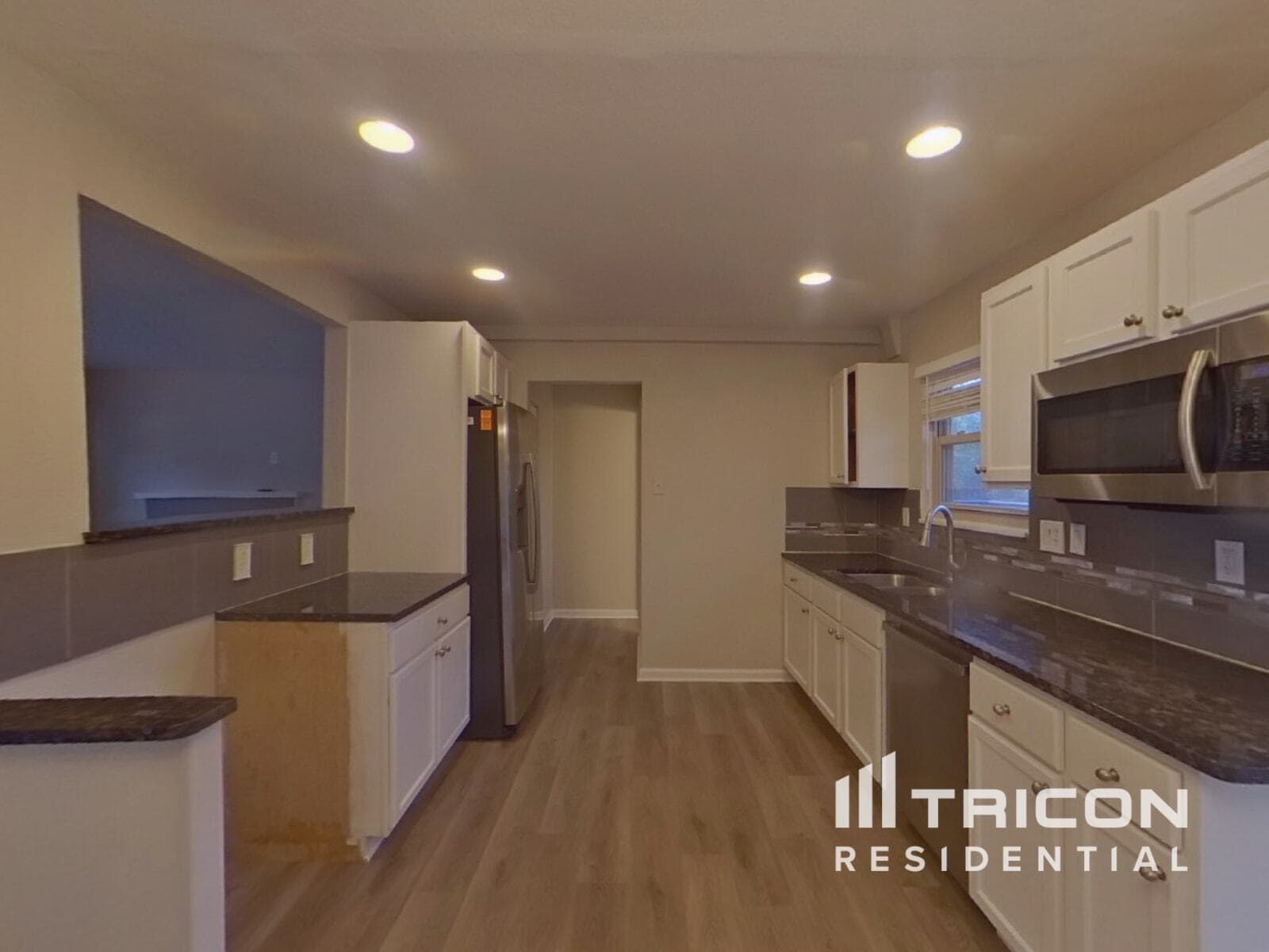 Building Photo - 5014 Bradley Cir