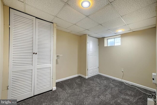 Building Photo - 6609 Fairdel Ave