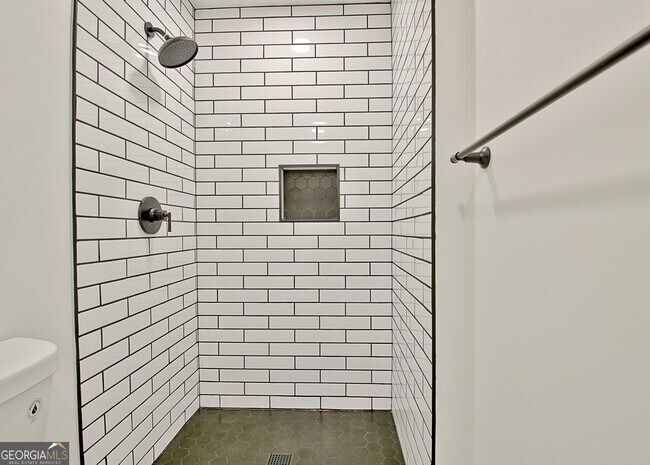 Building Photo - 716 Ebenezer Rd