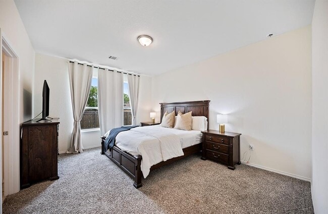 Building Photo - 7216 Gray Catbird Dr