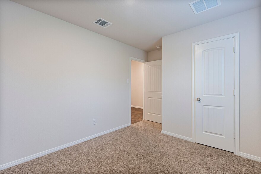 Building Photo - 176 Texas Palmetto Cir