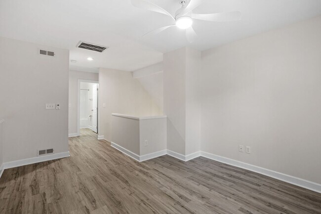 Building Photo - 3301 Philmont Dr