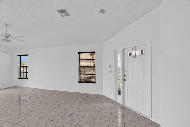 Building Photo - 12382 Pleasant Green Way