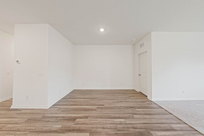 Building Photo - 6028 Pearl Mdw