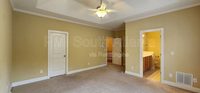 Building Photo - 106 Lexington Village