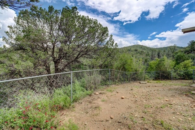 Building Photo - Nature at Your Back Door in this 3 Bedroom...