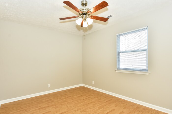 Building Photo - 108 Cedarmont Cir