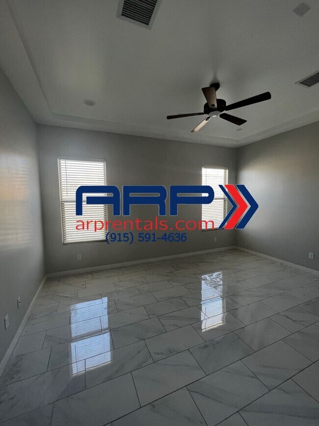 Building Photo - LUXURIOUS HOME FOR RENT