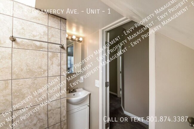 Building Photo - 2530 Gramercy Ave