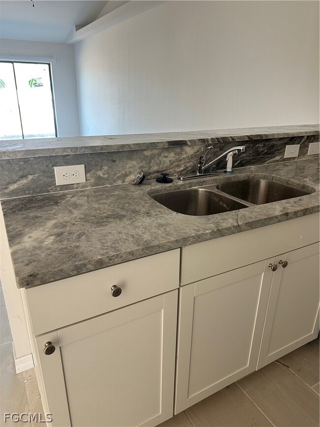 Building Photo - 1131 SW 16th Terrace