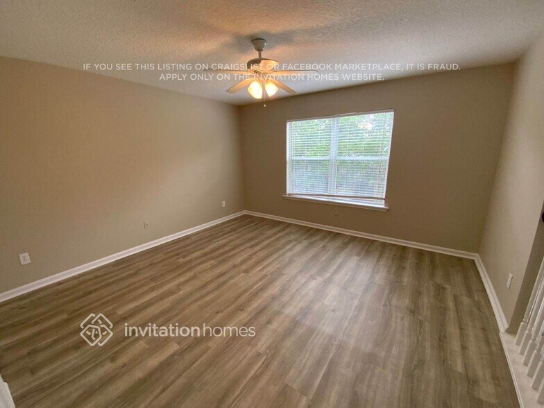 Building Photo - 1420 Blue Spring Ct