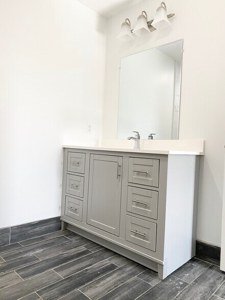 Building Photo - 61 Chestnut St