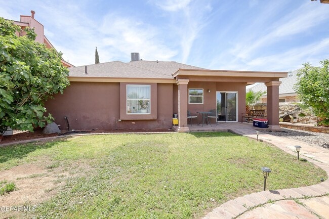 Building Photo - 7449 Plaza Taurina Dr