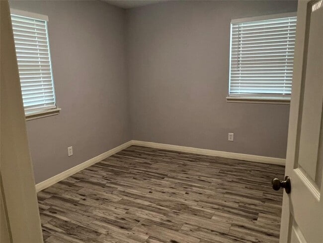 Building Photo - 5807 W 43rd St