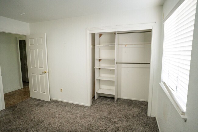 Building Photo - 1185 Partridge Dr
