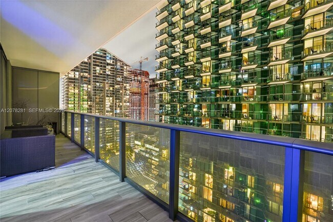 Building Photo - 801 S Miami Ave