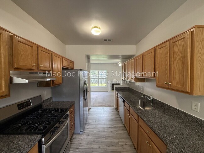 Building Photo - 2709 Church View Ln