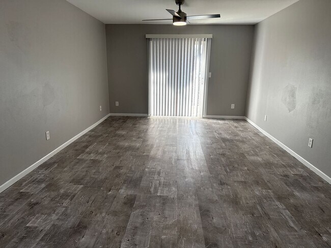 Building Photo - 1051 Minns Dr