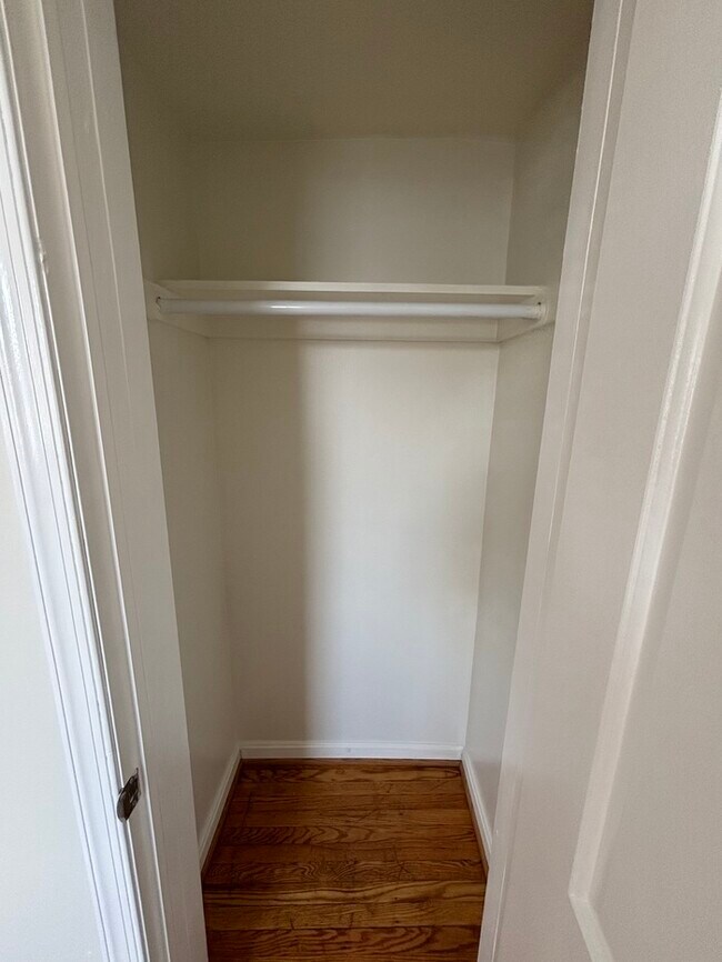 Building Photo - 3 Bedroom Townhome, 21206