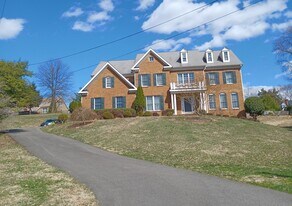 Building Photo - 6634 Brawner St