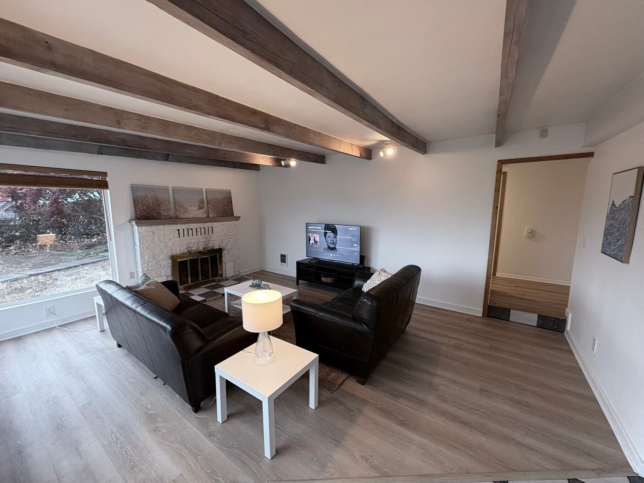 Light filled living space - 21204 3rd Ave S