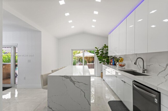 Building Photo - 8740 NW 153rd Terrace